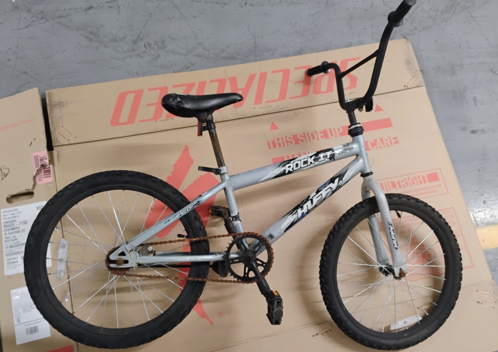 Kids Bike Huffy Rock Bike HUFFY ROCK IT KIDS BIKE W/TRAINING