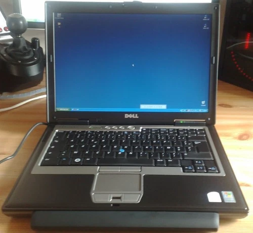 LAPTOP DELL LATITUDE D400 Pentium M 1,3Ghz. SUPER DEAL!