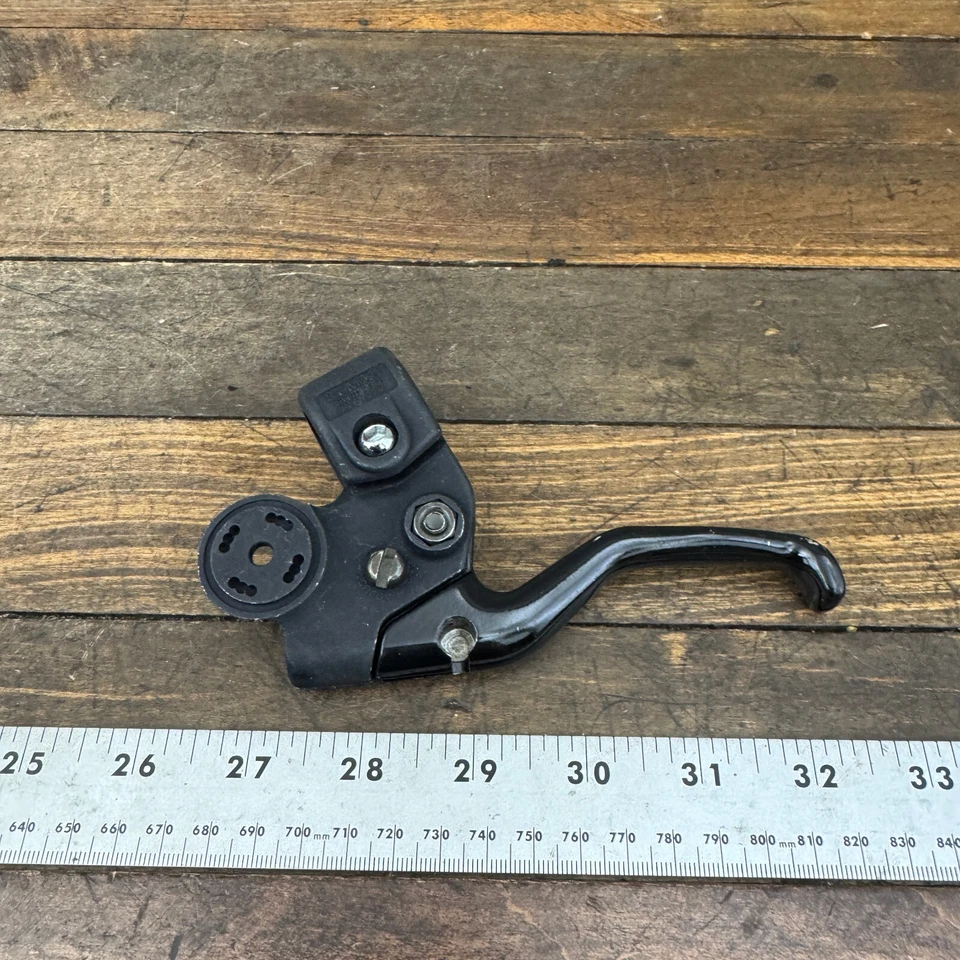 Vintage Shimano Deore DX ST-M071 Shifter RIGHT Lever Body Only Replacement Part - Image 2 of 4