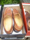 4 pairs of dress shoes and one pair of sneakers, practically brand new, 10-10.5 — photo 3