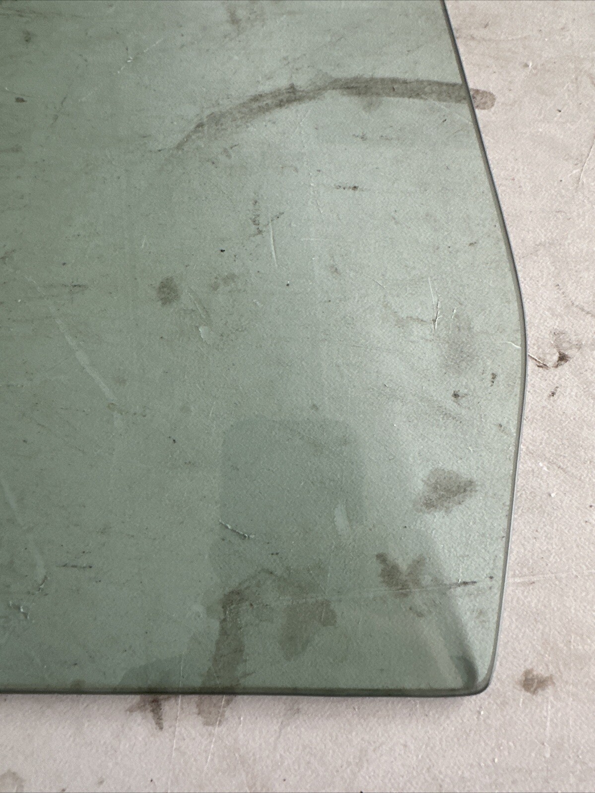 OEM Ferrari Mondial Cabriolet Sekurit RH Rear Glass 61250900 61757200
