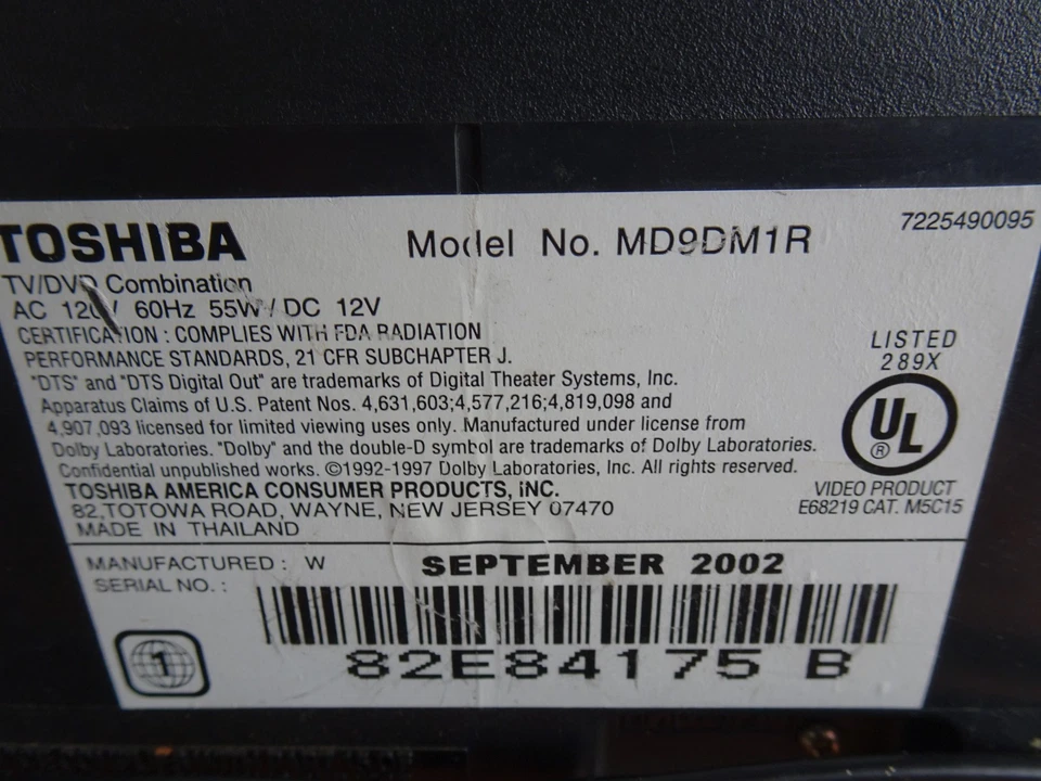 Toshiba MD9DM1R 9" CRT Color TV DVD Player Combo Retro Gaming 2002 Tested - Image 4 of 4
