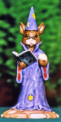 Royal Doulton Wizard Bunnykins DB 168 # 929/2000