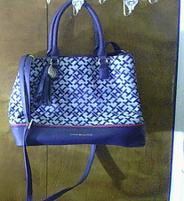 NEW! Nice Tommy Hilfiger Signature Navy/White Purse Shoulder/Handbag *3 Scuffs*