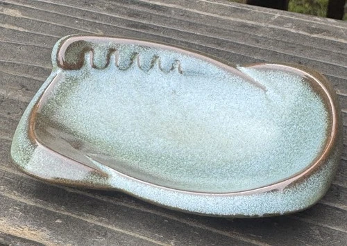 Vintage 1967 Frankie’s Pottery  "THE FRANKS" Christmas Card Ashtray 4.5”