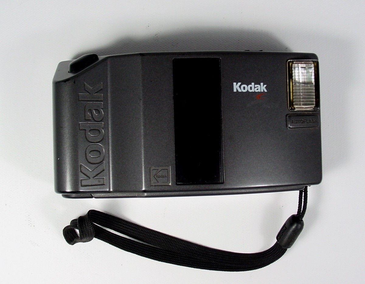 Kodak 35 mm S400SL film Camera outfit, comes with original box and