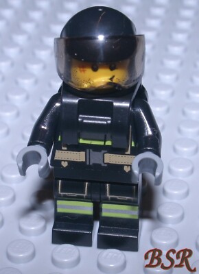 ED22) 1 Stück LEGO  Minifigur Feuerwehrmann ! NEU !