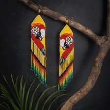 Pendientes tribales cara de loro nativos grandes cuentas de semillas boho pendientes hechos a mano