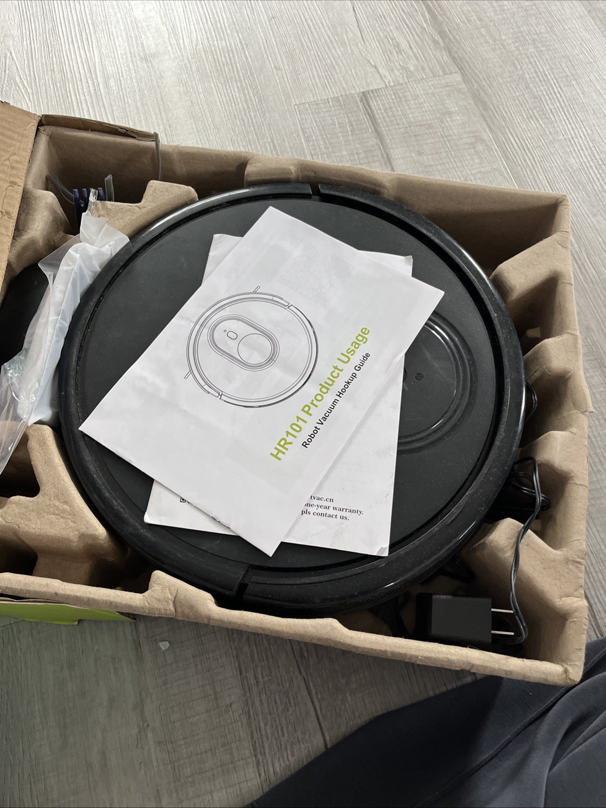 Robot Vacuum Cleaner 3-in-1 Automatic Sweeping Mopping, Low Noise-image