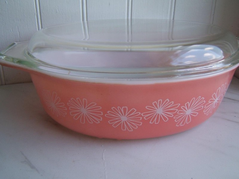 VINTAGE PYREX 045 2 1/2 QT. PINK DAISY CASSEROLE DISH