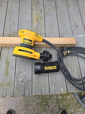 DEWALT DWE6423 125mm 280 Watt Exzenterschleifer gebraucht und in sehr gutem Zustand