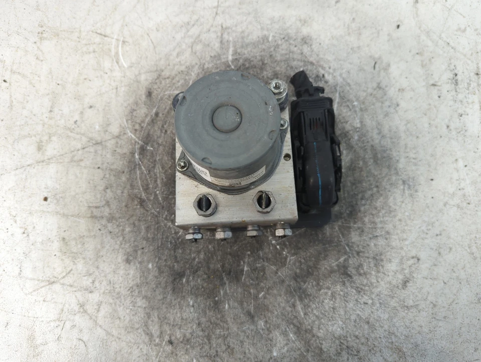 Chevrolet Malibu 2016-2017 módulo de control de bomba abs RKBZP Foto 3 de 4