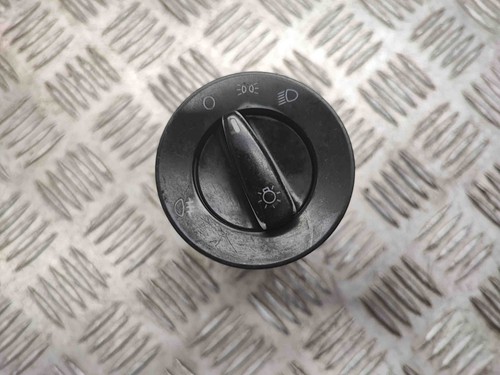 VW BORA 1J2 Scheinwerferschalter 1C0941531 2.30 Petrol 110kw 2000 25394020