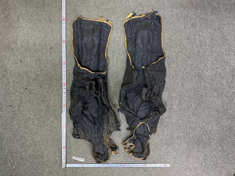 Y8704 YOROI Guanteletes Hierro yoroi Edo período Japón armadura antigua samurai bushi Foto 2 de 4