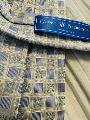 Geoff Nicholson men's 100% silk Light Blue Yellow Dots Geometric necktie TIE