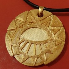 Collier Pendentif Les Mystérieuses Cités d'Or Médaillon en 2 parties séparables