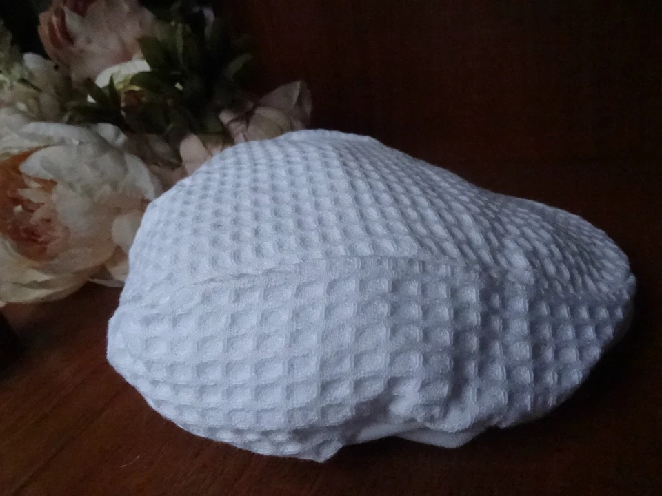 Gorra plana de verano con gofres blancos 100% algodón hecho en el Reino Unido 6-12-18-24 mths Foto 4 de 4