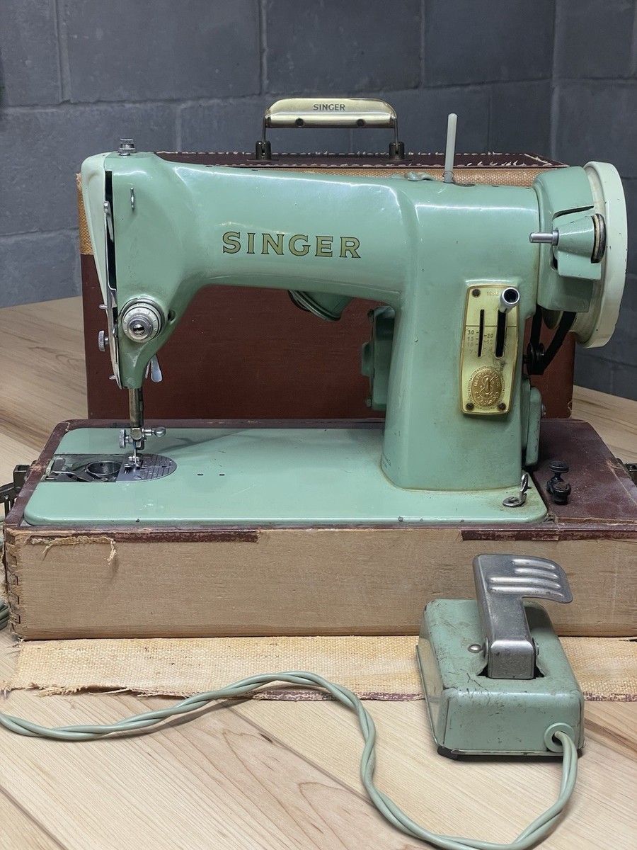 Vintage Singer Sewing Machine RFJ8-8 Green Portable 185K W/ Case