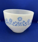 Vintage Federal Glass Co Milk Glass Mixing Bowl Blue Daisy   1 1/2 Quart