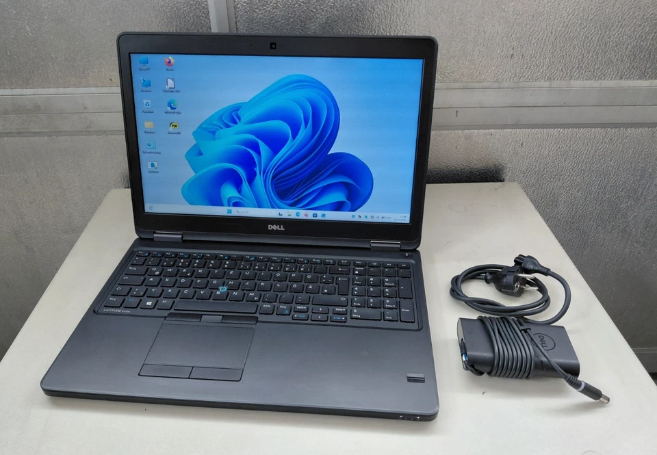 Dell Latitude E5550 · i5-5200U · 8GB · 128GB, Foto 1 von 5