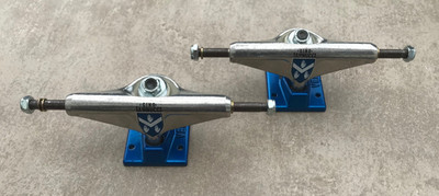 2x Venture Skateboard Trucks ''Gino Iannucci'' 5.0 (Chocolate,Girl,Fucking Awesome