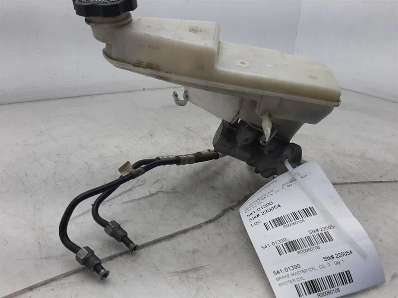 Chevrolet Cruze 2016 2017 2018 2019 cilindro maestro de freno 13486146 Foto 2 de 4
