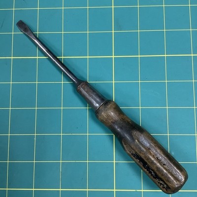 Vintage Bridgeport Tools Bell Systems Standard Screwdriver 1/4  Wood Handle