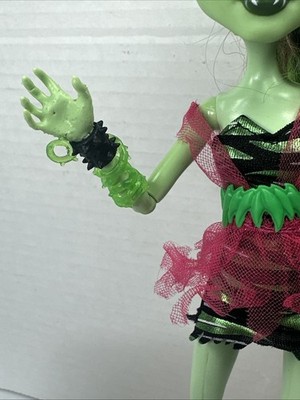 Monster High Venus McflyTrap Doll Zombie Shake Pink Green Purse | eBay