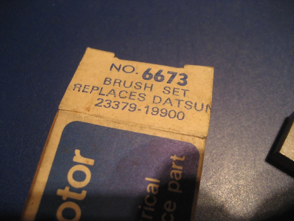 Datsun Oldtimer Ersatzkohlen Anlasser 23379-19900, Intermotor No. 6673 - Bild 2 von 2