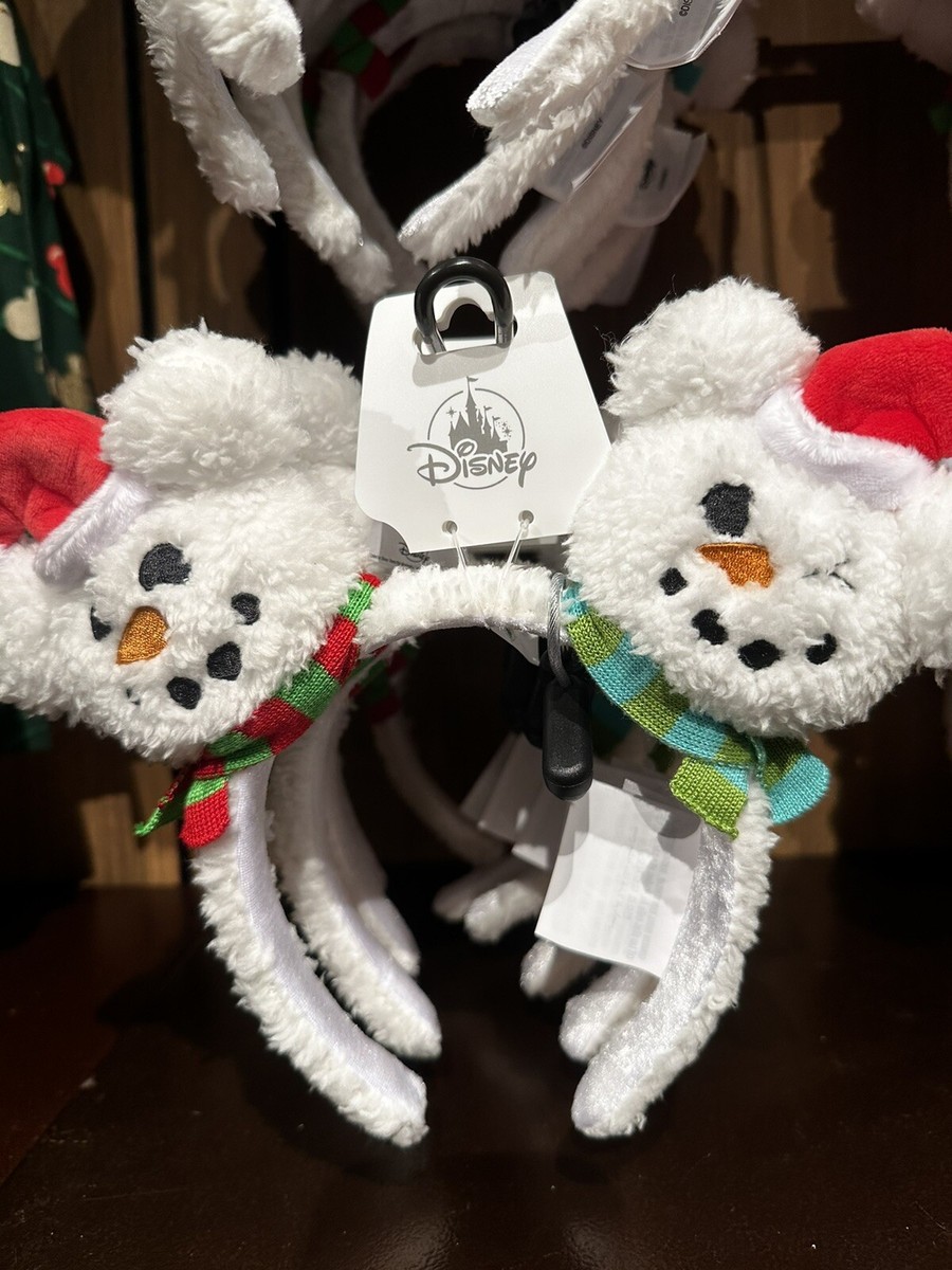 2024 Disney Parks Christmas Holiday Mickey Mouse Snowman  display picture 3