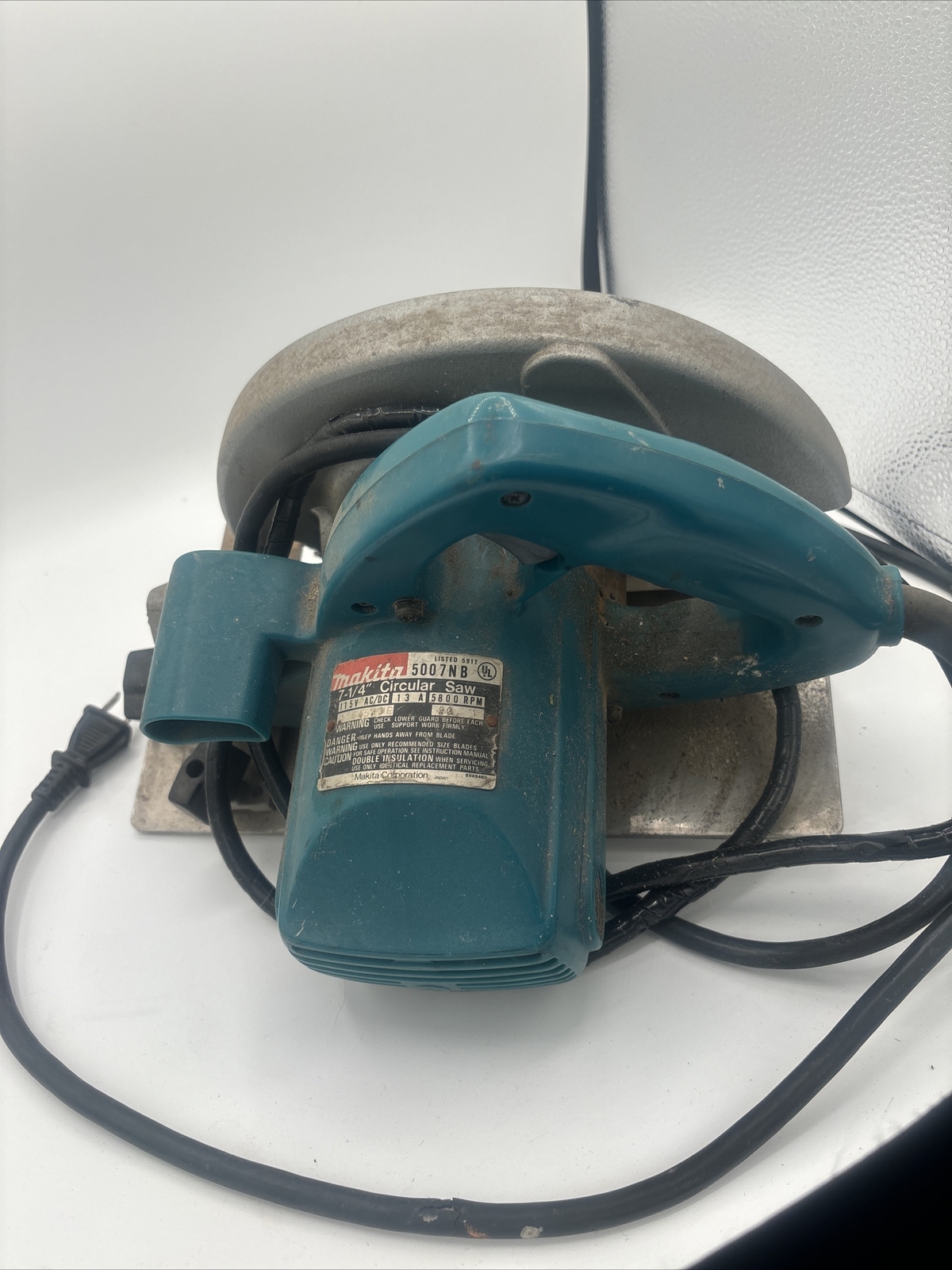Makita Corded 71/4" Circular Saw Model 5007NB 115V 13 Amp 5800 RPM
