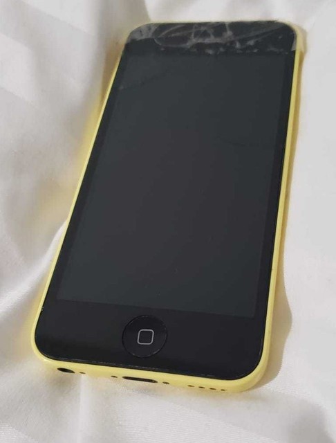 Apple iPhone 5c - 16GB - Yellow (Unlocked) FOR PARTS 