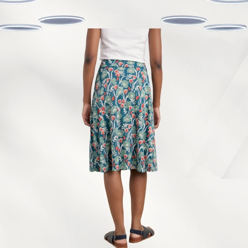 Ex Seasalt Women's A-line Jersey Skirt in Blue Floral (Defect) - Image 4 of 4