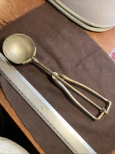 ANTIQUE Gilchrist's No 30 ICE CREAM SCOOP / DISHER / DIPPER: Nickel-Plated Brass