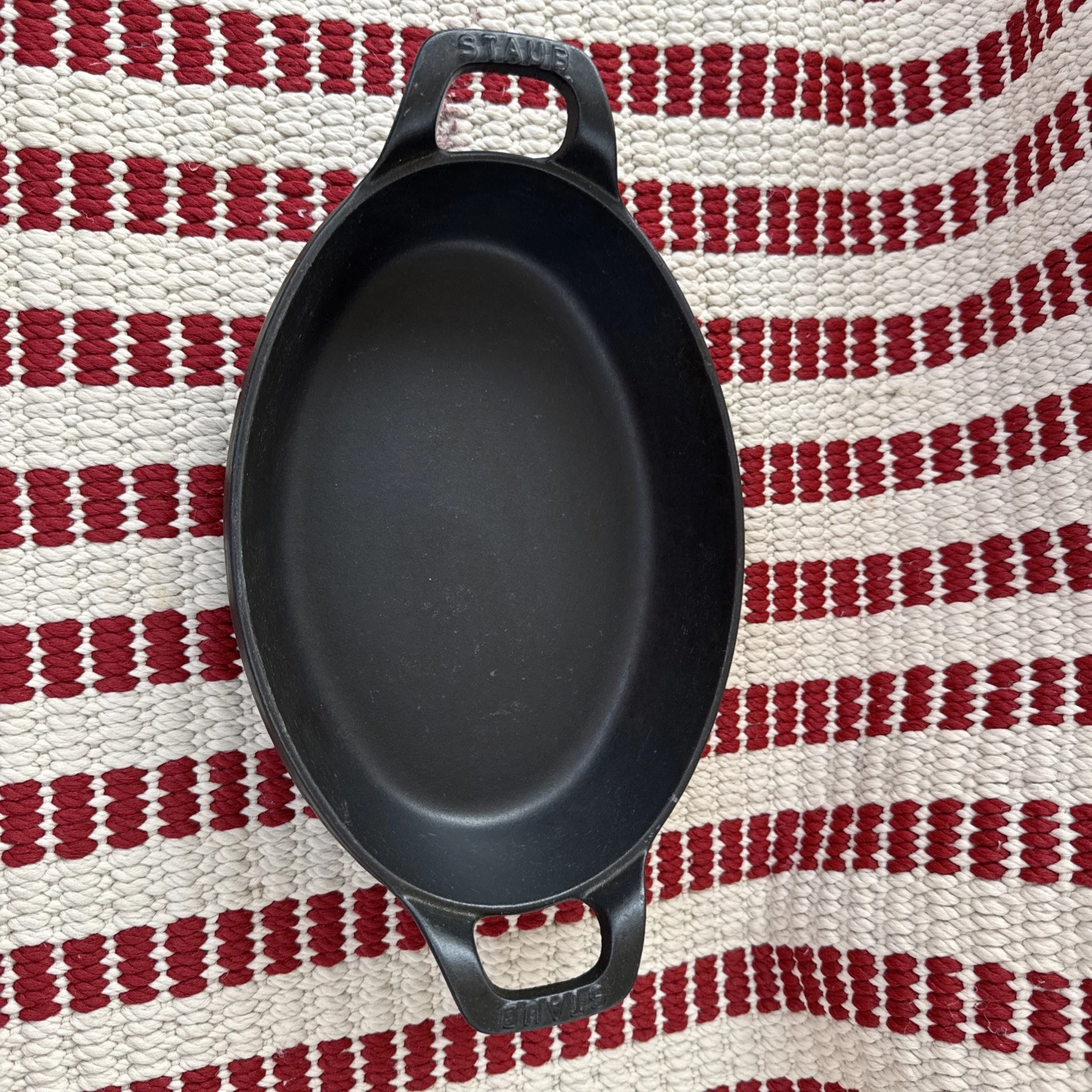 Staub Cast Iron 9.5-inch, oval baking dish -