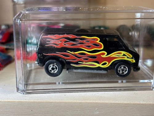 Hot Wheels Redline Era "77" Black with Flames Super Van (read)