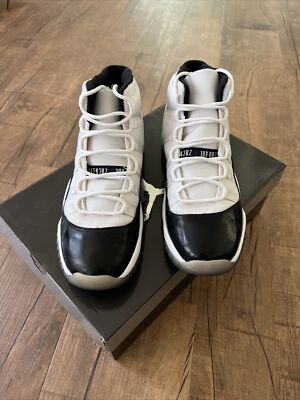 Nike Air Jordan 11 Retro GS Youth Concord White Black Size 7Y