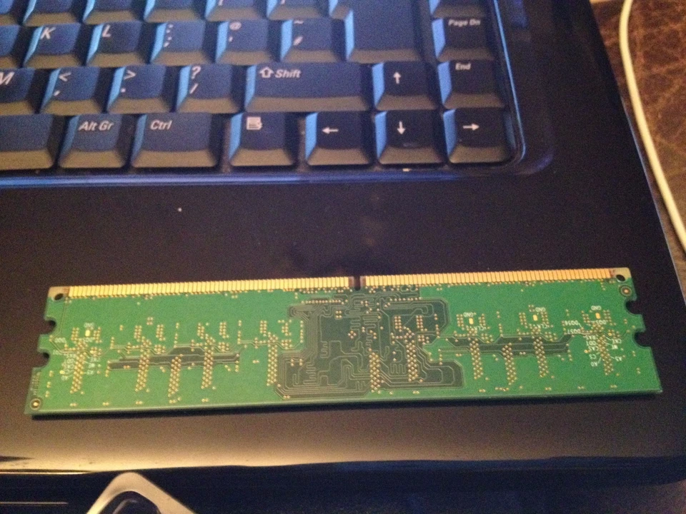 Samsung 512MB desktop memory - Image 2 of 2
