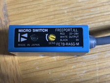 One HONEYWELL Microswitch p/n FE7B-RA6G-M Photoelectric Sensor
