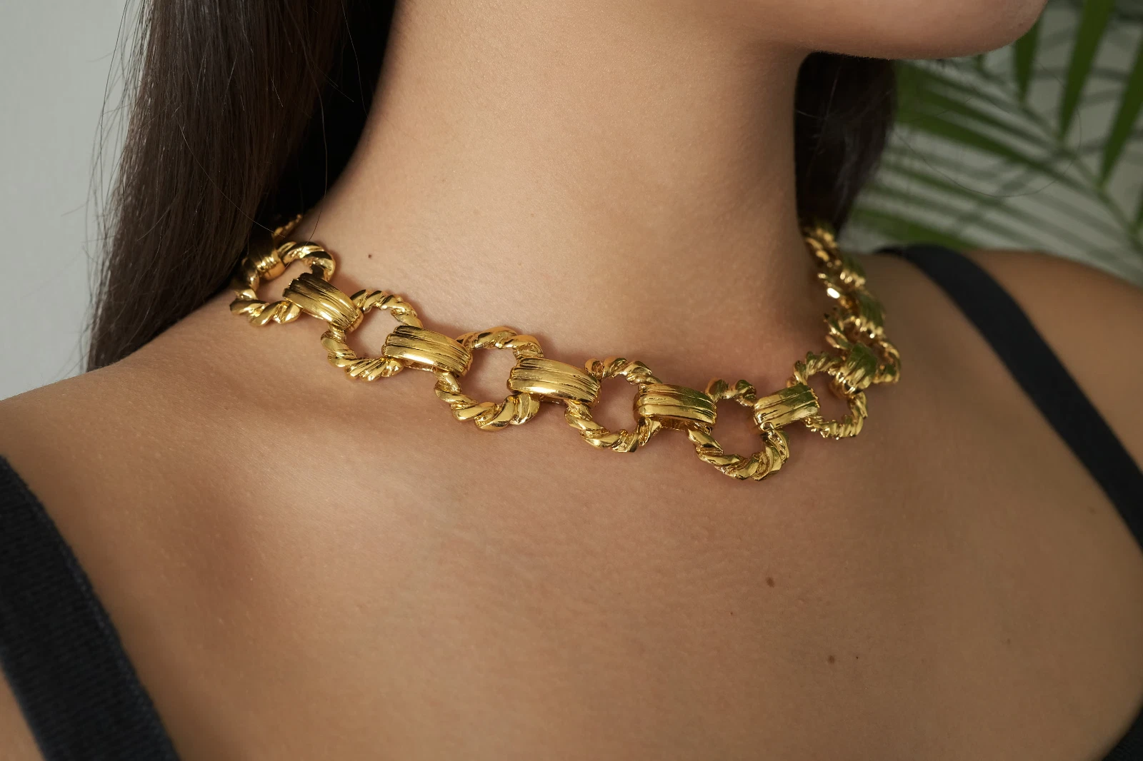 SAINT LAURENT (YSL) COLLANA YSL YVES SAINT LAURENT CATENA GROSSA TONO ORO GIROCOLLO VINTAGE UNISEX