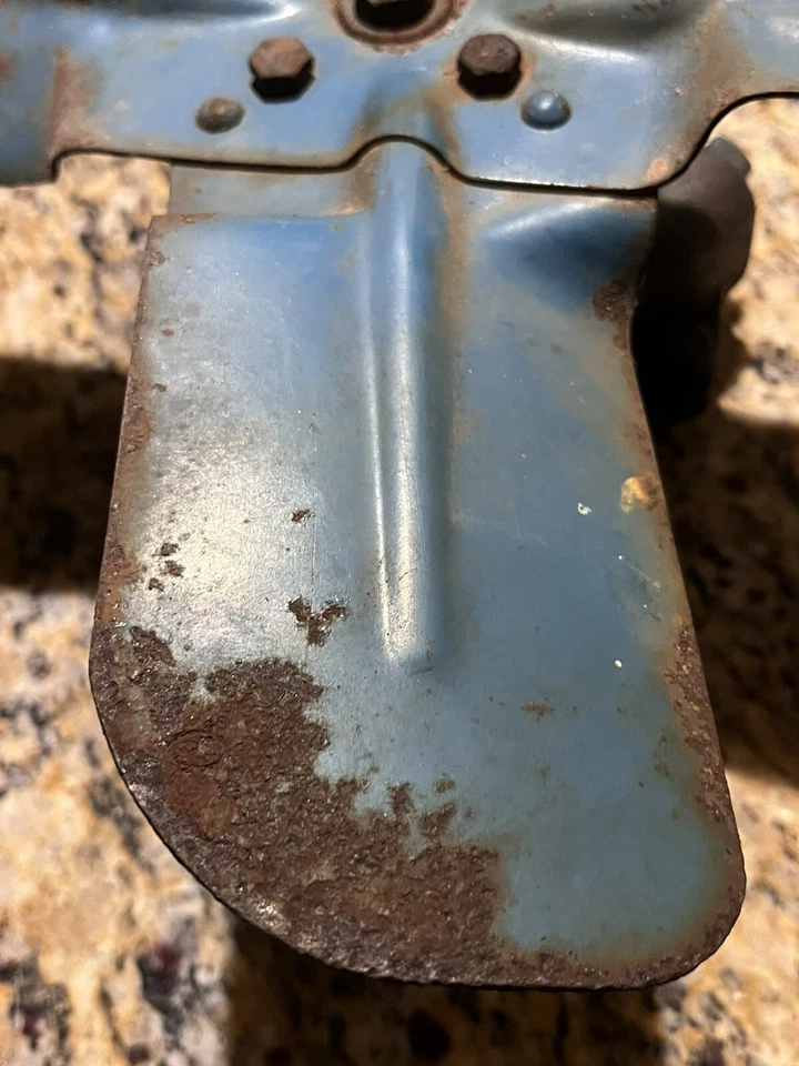 4-blade Cooling Fan & Pulley Chevrolet Truck 1941-1946  - Image 2 of 4