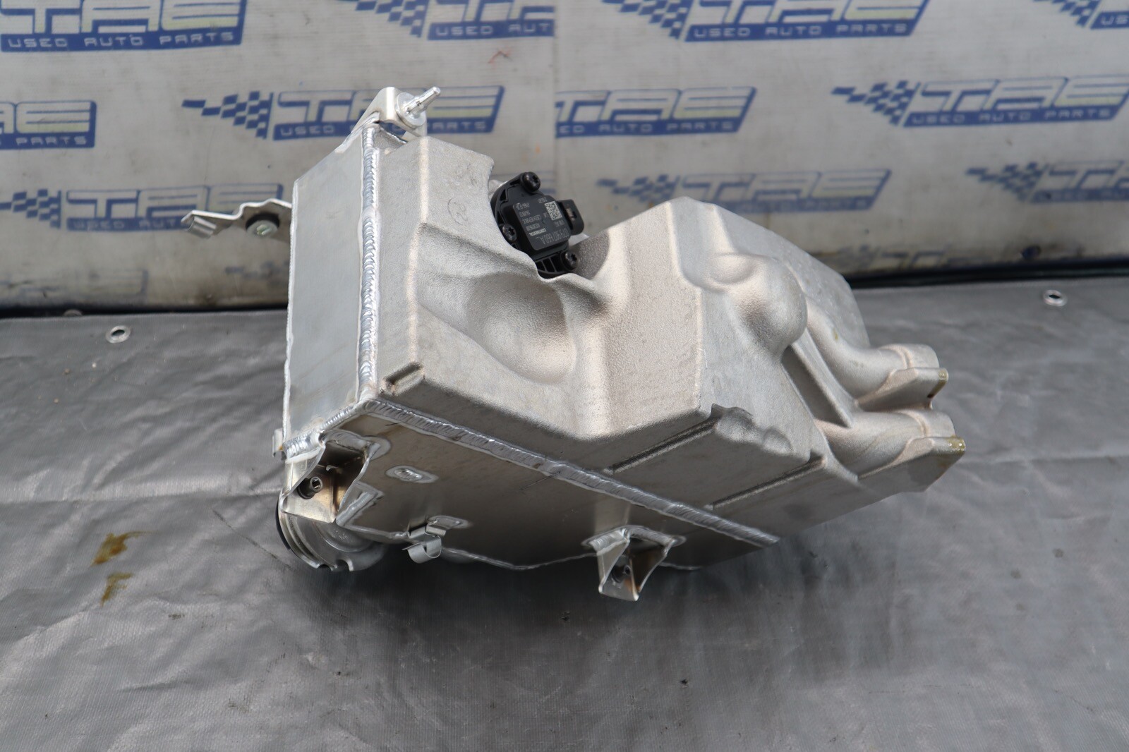 2022 2023 AUDI R8 V10 5.2L AWD OEM ENGINE DRY SUMP OIL TANK RESERVOIR 4S0115373F