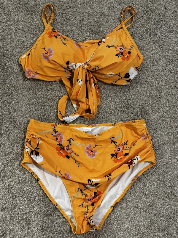 ✨Unbranded Women’s 2 Piece Yellow Gold Bikini Floral Swimsuit XL NWOT✨