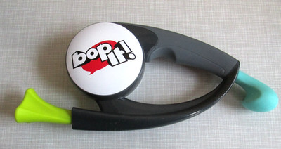 bop it! Hasbro deutsche Version Reaktionsspiel von 2015