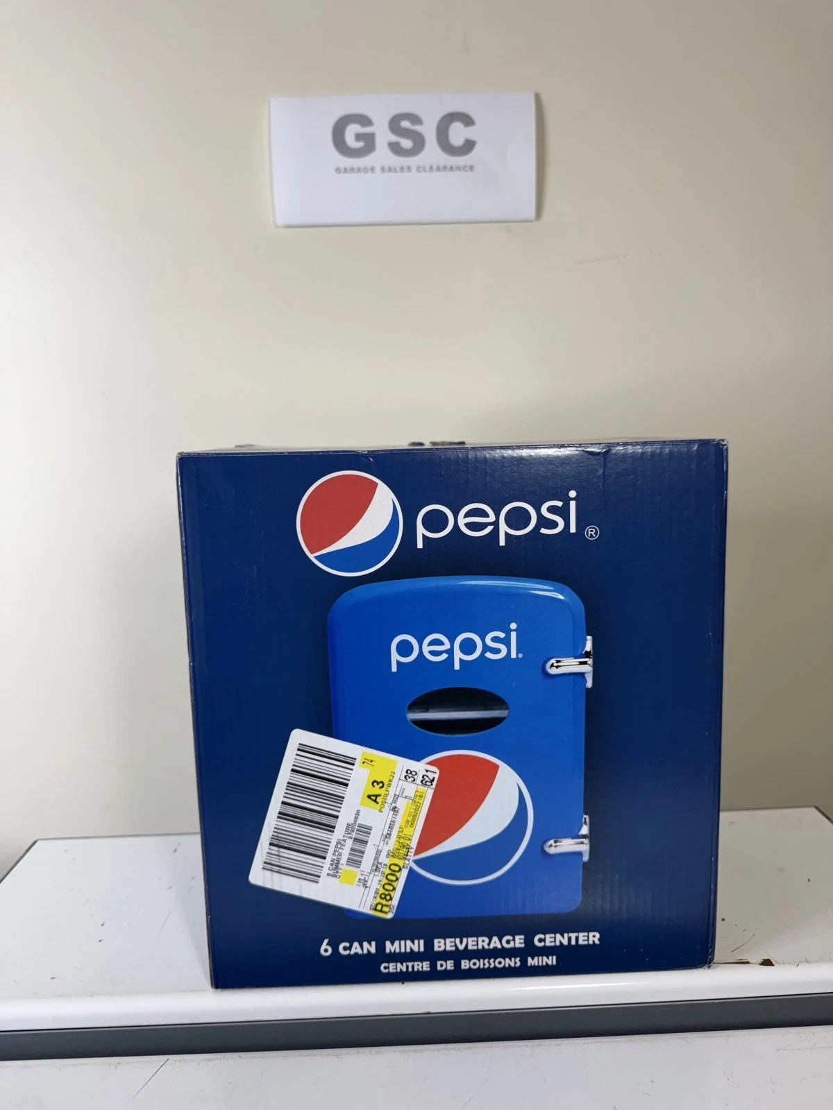 Pepsi 6-can Mini Fridge Bevarage Center MIS133PEP. New sealed
Opens in a new window or tab