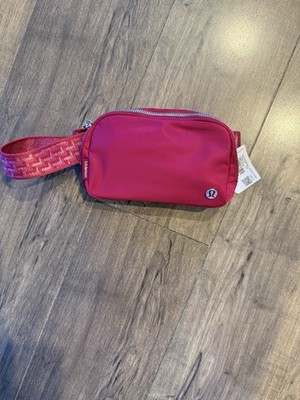 Lululemon Everywhere Belt Bag *Wordmark Pink NWT L Monogram Metallic