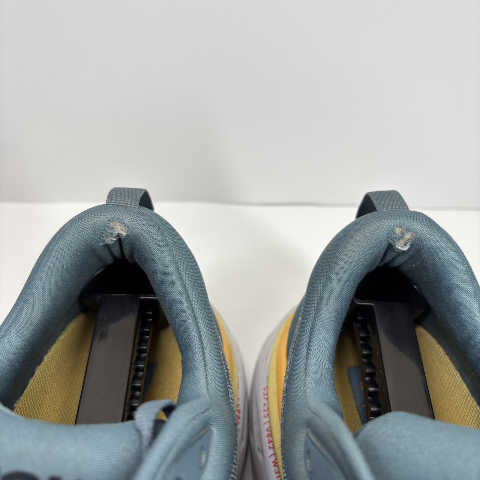 HOKA Bondi 8 Men's US 11.5 2E Goblin Blue/Mountain Spring Wide Road Running Shoe thumbnail 16