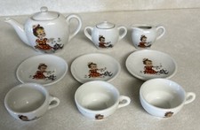 VINTAGE YOUNG GIRL  KITTEN PLAYING CERAMIC TOY TEA SET PLATES/CUPS/TEAPOTS