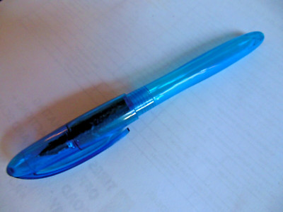 Ooly * Fountain Pen /   Blue * F - Nib * Free Shipping