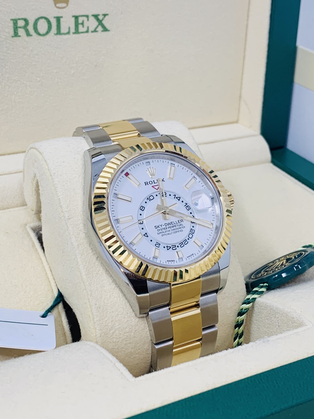 Rolex Sky Dweller 42mm Two-Tone White Dial Ref. 326933 image 7